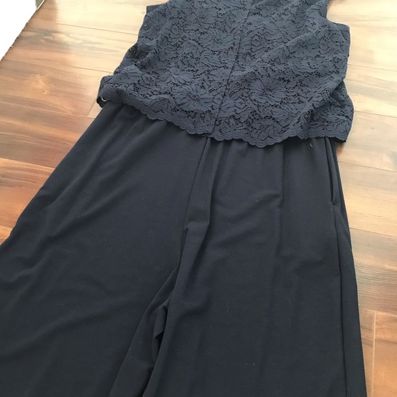 NWT Uniqlo dark navy lace wide leg jumpsuit size M - Picture 4 of 9